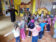 Den cizích zemí a jazyků